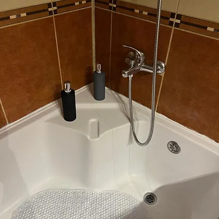 Treasure- Intreg, Echipat Complet Apartment