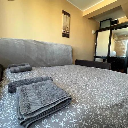 Treasure- Intreg, Echipat Complet Apartment
